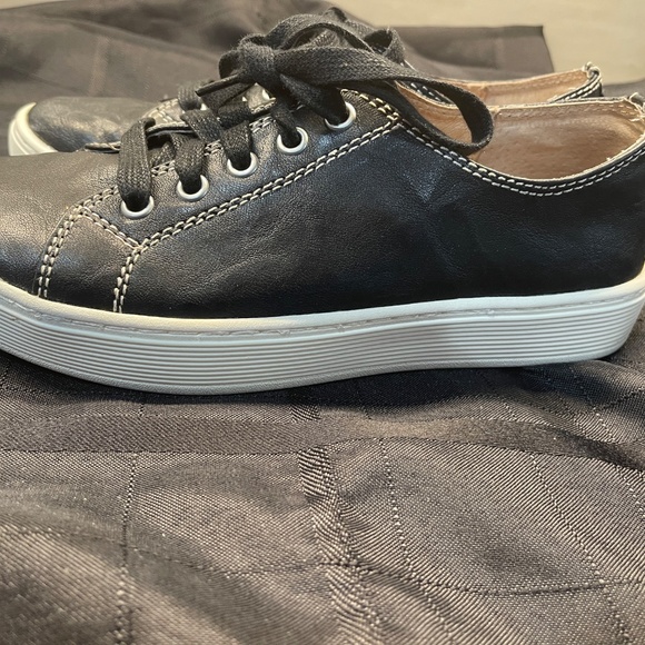 Sofft Baltazar 1105101 Women Black Leather Round Toe Lace-Up Sneaker Shoes sz 7 - Picture 3 of 6